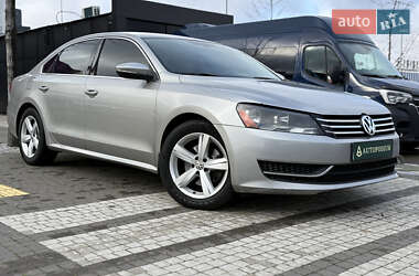 Седан Volkswagen Passat 2011 в Києві