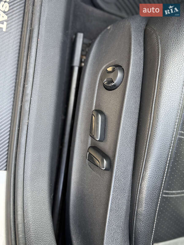 Седан Volkswagen Passat 2011 в Киеве фото 6 Седан Volkswagen Passat 2011 в Киеве