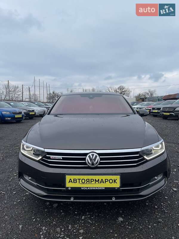 Седан Volkswagen Passat 2015 в Ужгороде фото 4 Седан Volkswagen Passat 2015 в Ужгороде