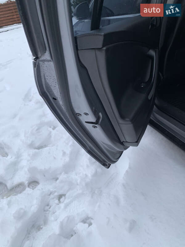 Седан Volkswagen Passat 2008 в Самборе