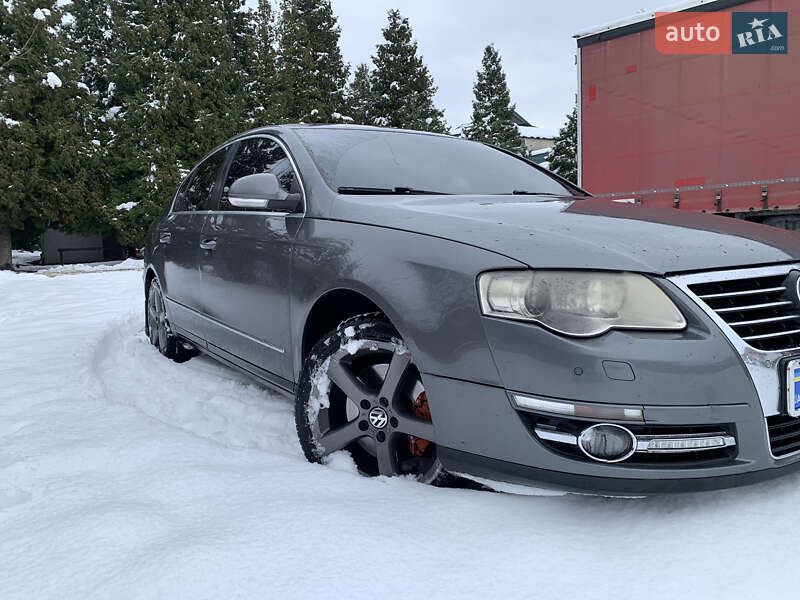 Седан Volkswagen Passat 2008 в Самборе