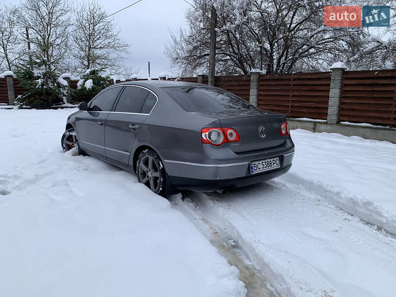 Седан Volkswagen Passat 2008 в Самборе