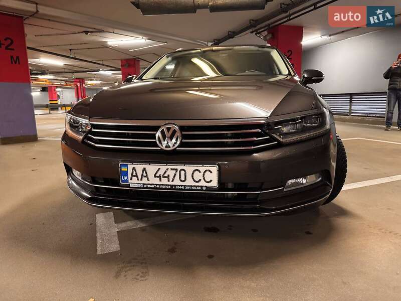Универсал Volkswagen Passat 2018 в Киеве