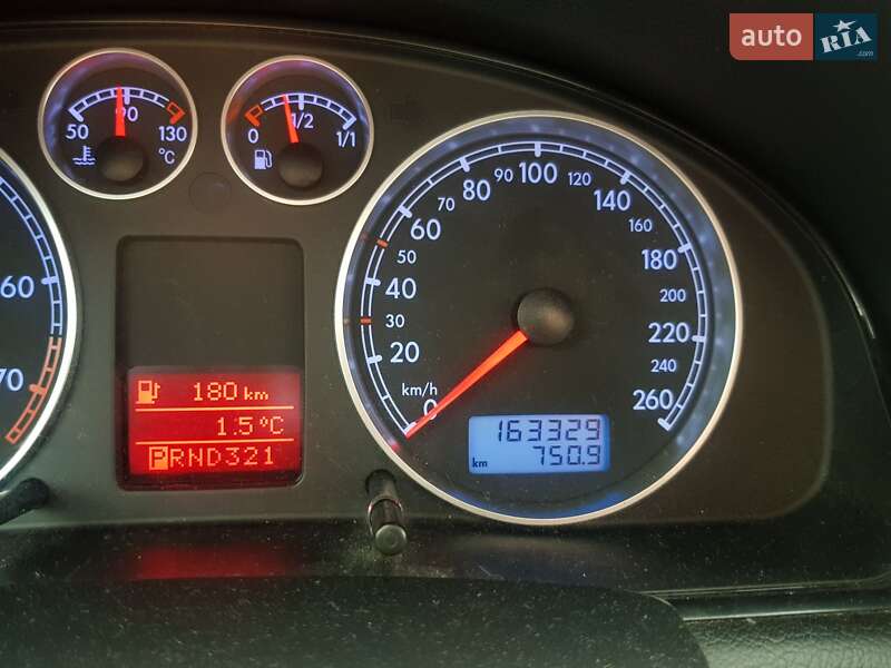 Седан Volkswagen Passat 2001 в Мене