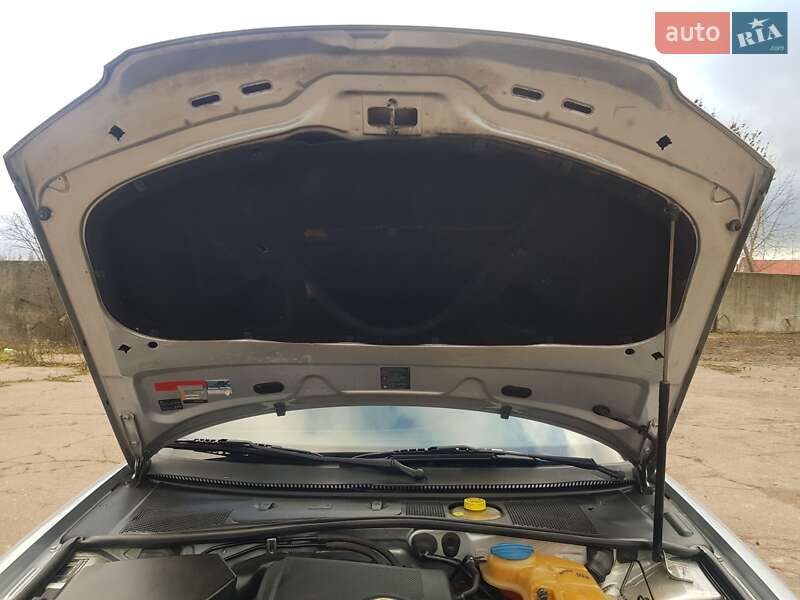 Седан Volkswagen Passat 2001 в Мене