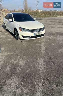 Седан Volkswagen Passat 2013 в Днепре