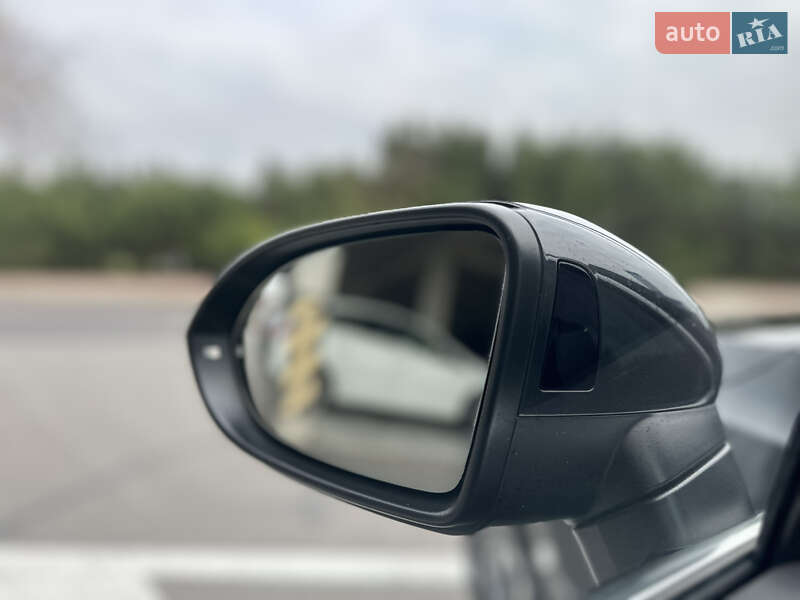 Седан Volkswagen Passat 2018 в Киеве