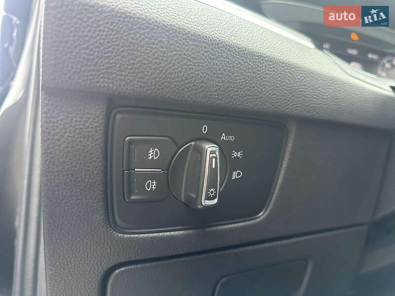 Седан Volkswagen Passat 2018 в Киеве