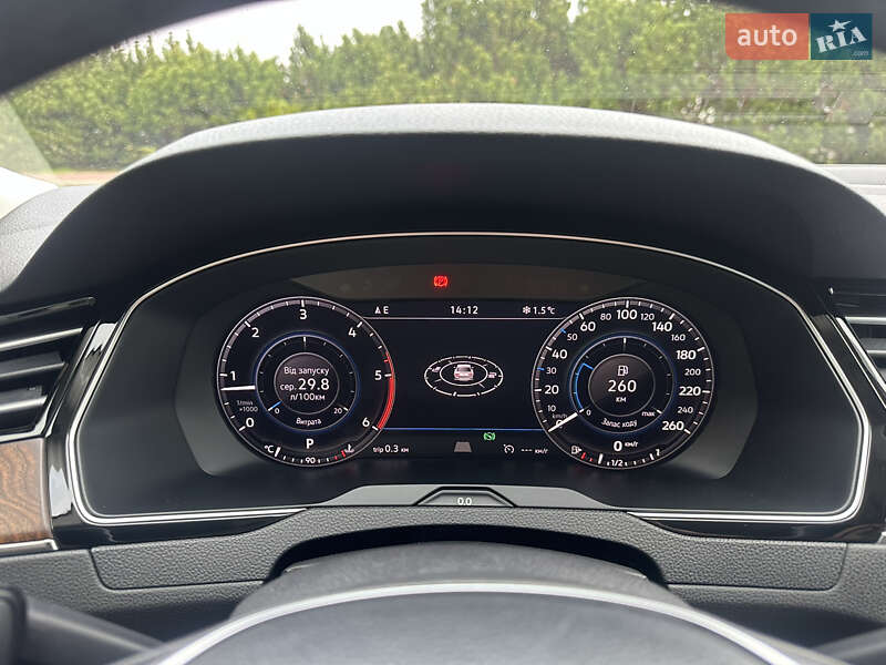 Седан Volkswagen Passat 2018 в Киеве