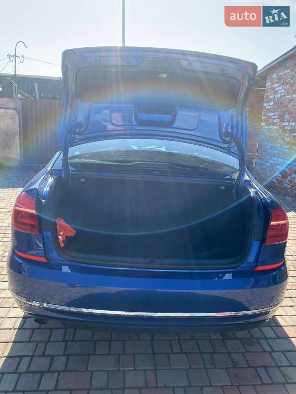 Седан Volkswagen Passat 2015 в Краснокутську