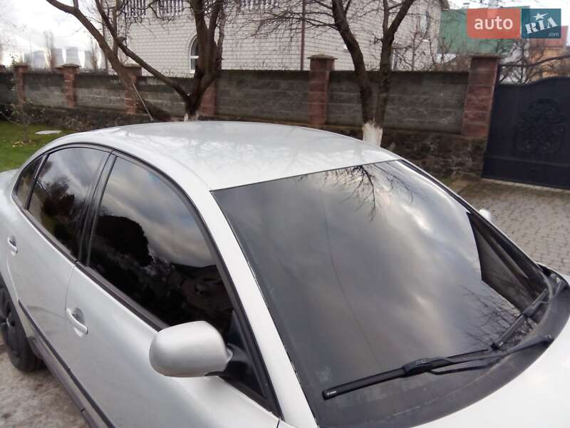 Седан Volkswagen Passat 1998 в Вараше