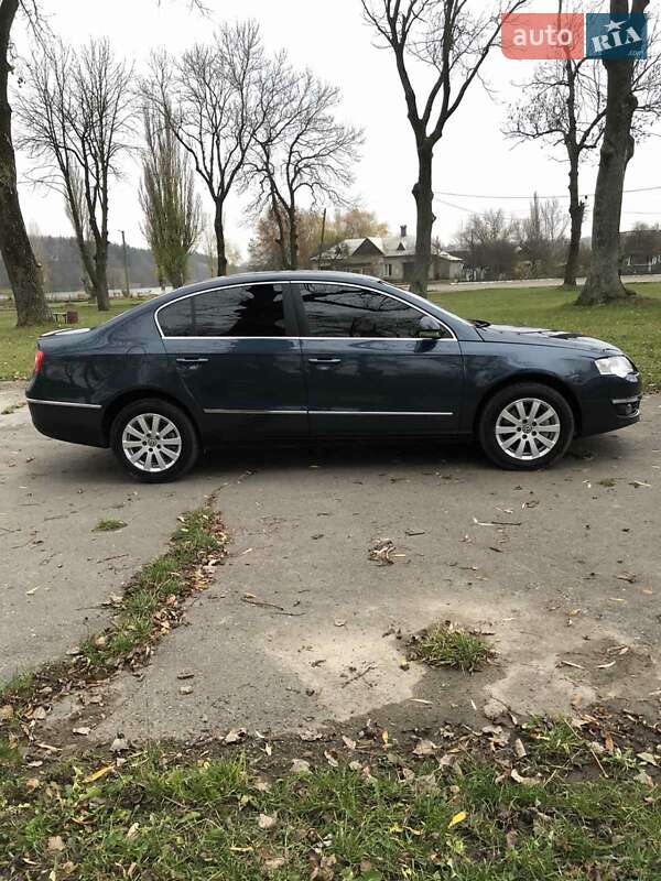 Седан Volkswagen Passat 2006 в Теофіполі