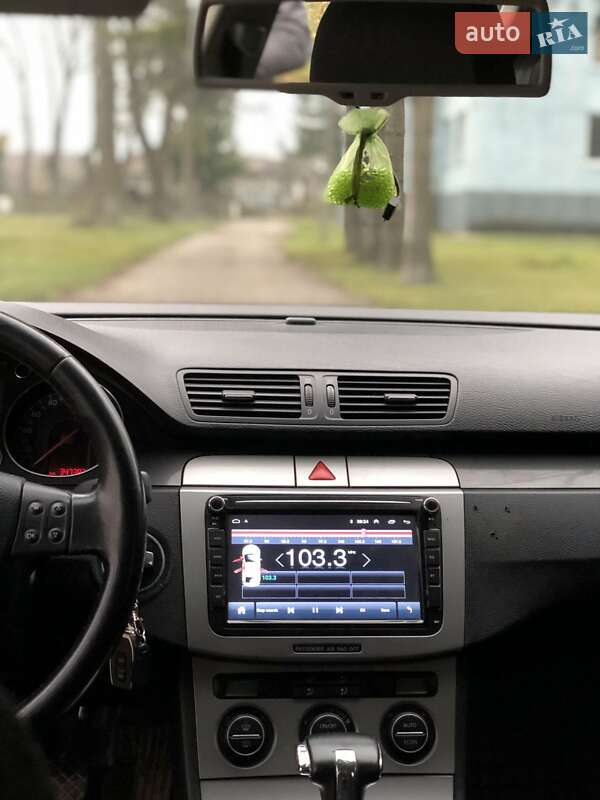 Седан Volkswagen Passat 2006 в Теофіполі