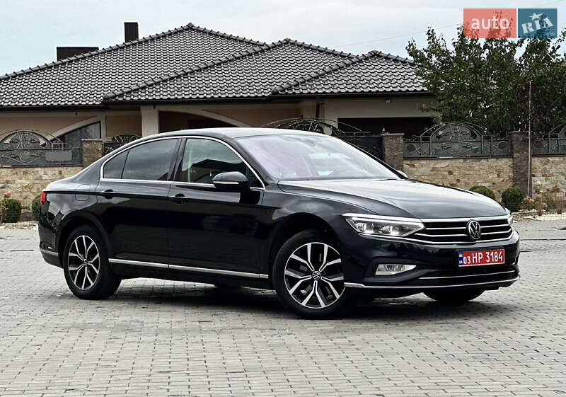 Volkswagen Passat 2021