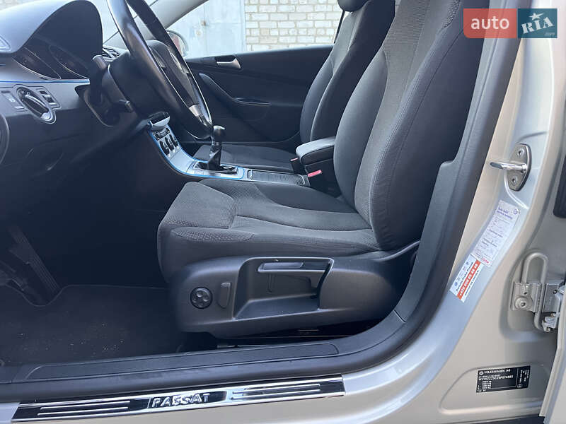 Седан Volkswagen Passat 2010 в Южноукраинске