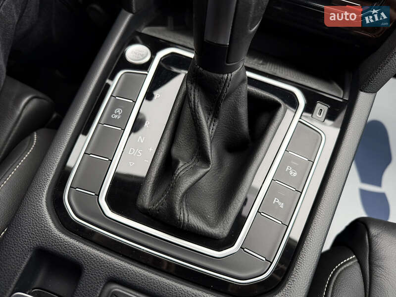 Универсал Volkswagen Passat 2021 в Луцке фото 27 Универсал Volkswagen Passat 2021 в Луцке