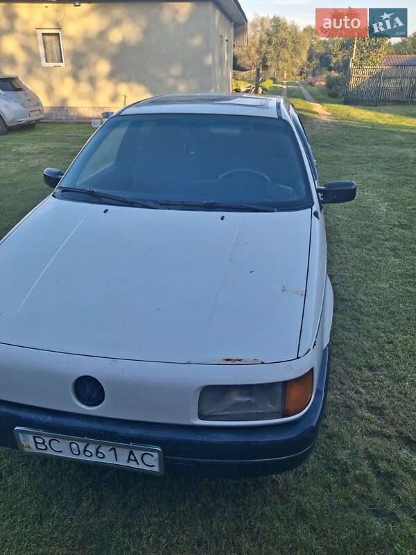 Седан Volkswagen Passat 1989 в Дрогобыче
