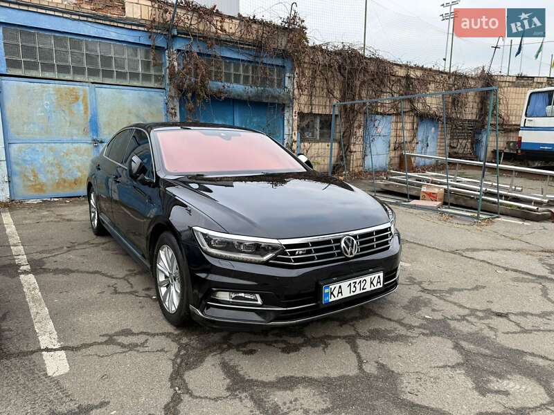 Седан Volkswagen Passat 2018 в Киеве фото Седан Volkswagen Passat 2018 в Киеве