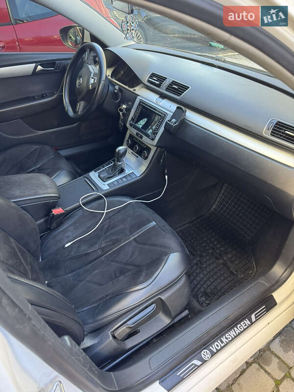 Универсал Volkswagen Passat 2013 в Ивано-Франковске