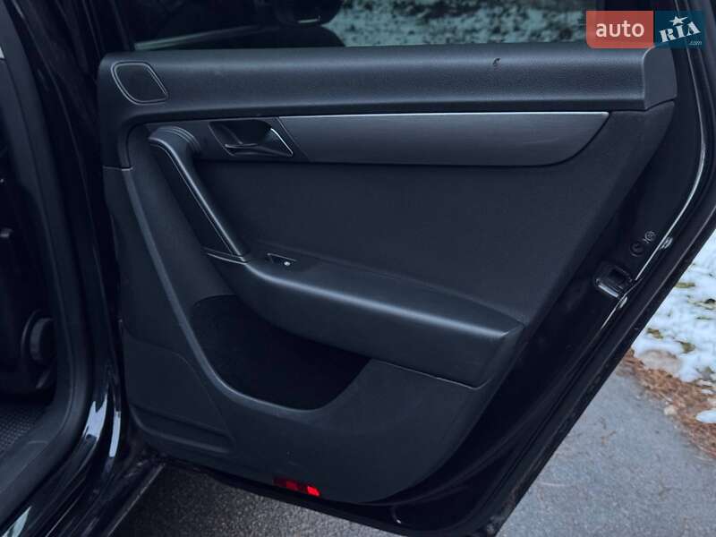 Универсал Volkswagen Passat 2011 в Южноукраинске