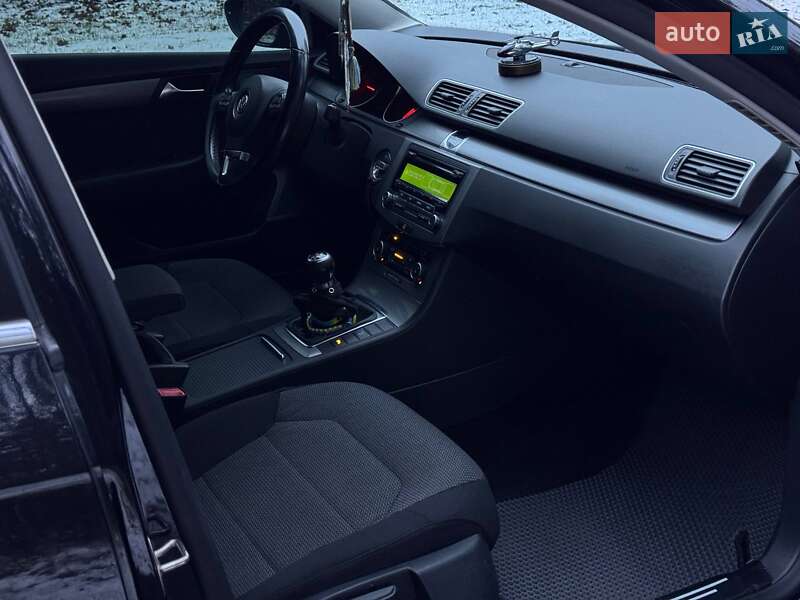 Универсал Volkswagen Passat 2011 в Южноукраинске