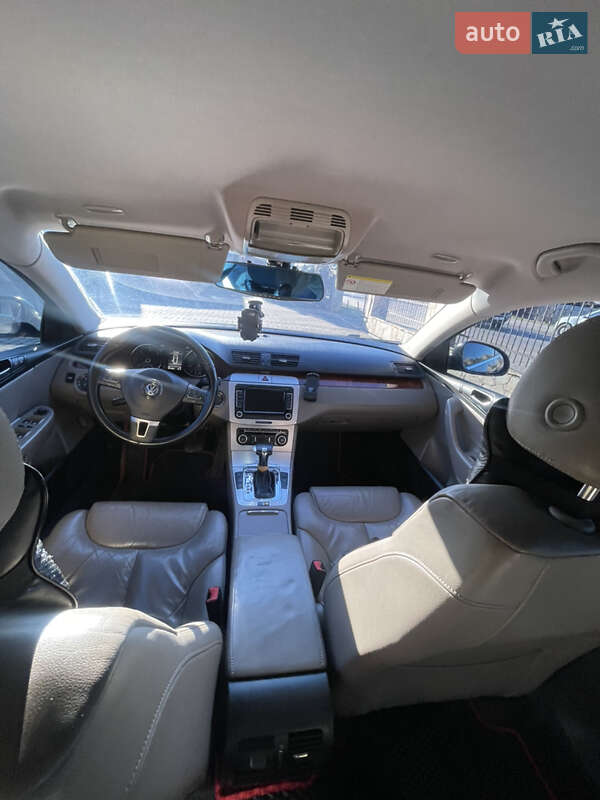 Универсал Volkswagen Passat 2010 в Самборе