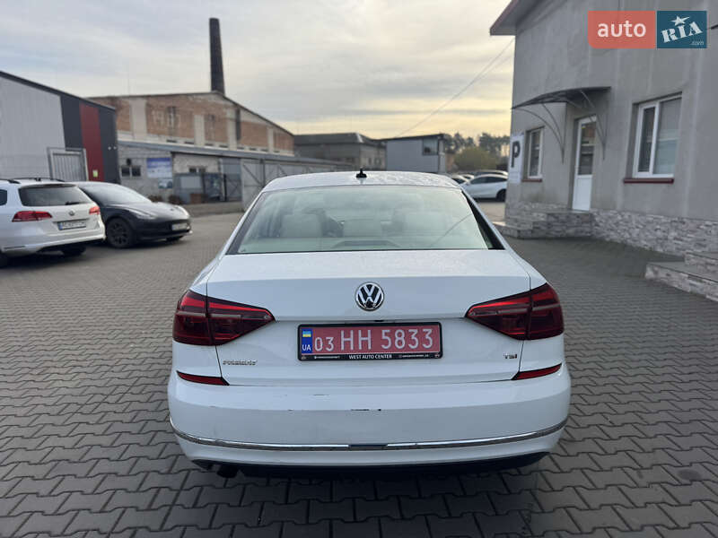 Седан Volkswagen Passat 2018 в Луцке фото 6 Седан Volkswagen Passat 2018 в Луцке