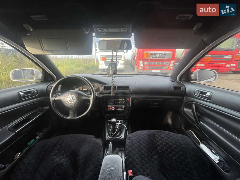 Седан Volkswagen Passat 1999 в Києві