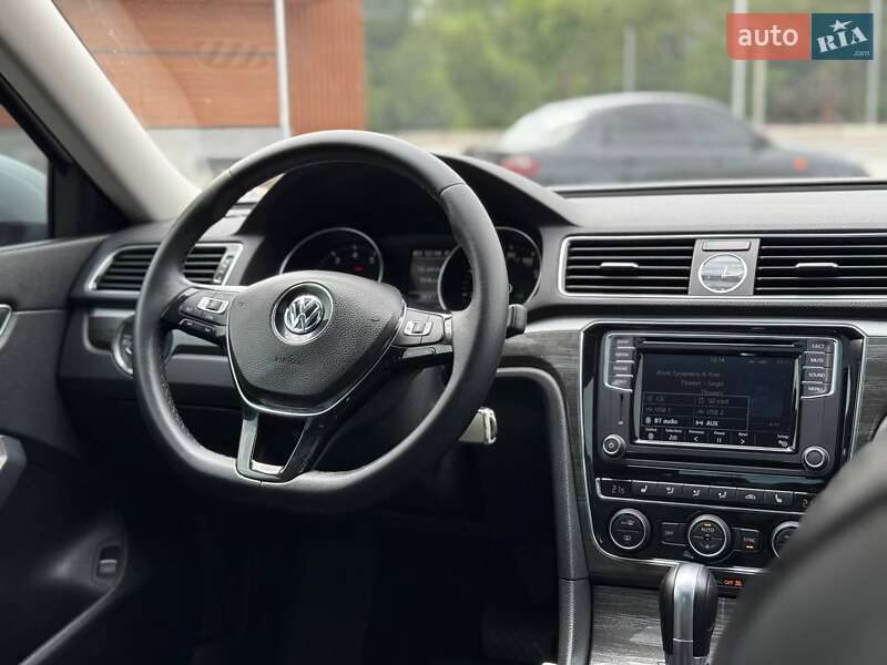 Седан Volkswagen Passat 2016 в Кривом Роге