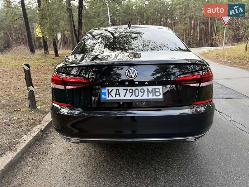 Седан Volkswagen Passat 2020 в Киеве