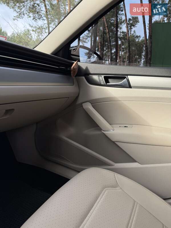 Седан Volkswagen Passat 2020 в Киеве