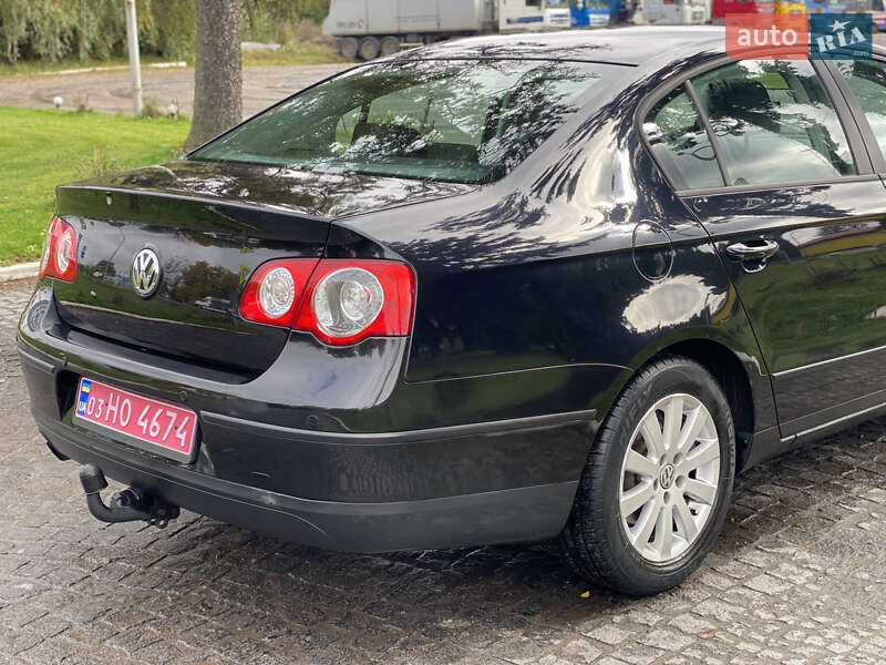Седан Volkswagen Passat 2009 в Староконстантинове
