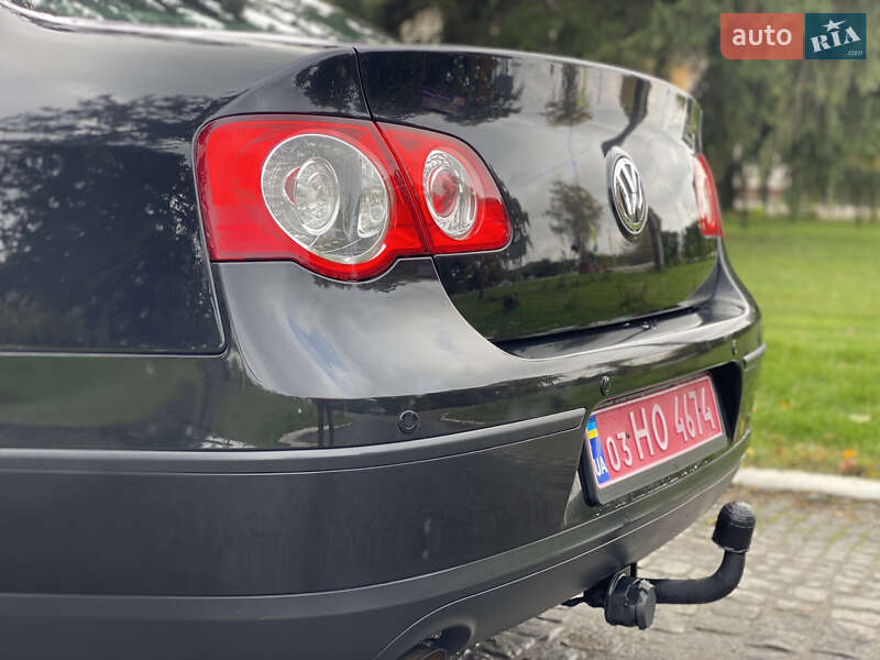 Седан Volkswagen Passat 2009 в Староконстантинове