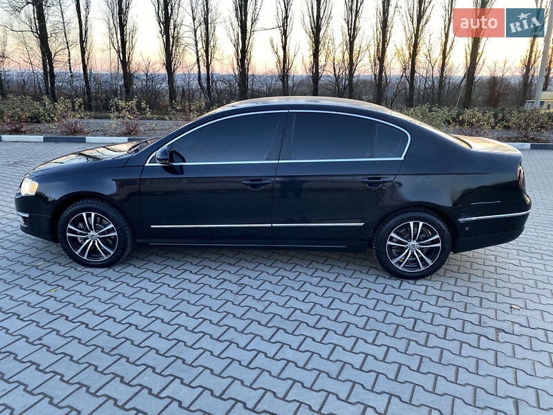 Седан Volkswagen Passat 2005 в Дунаевцах