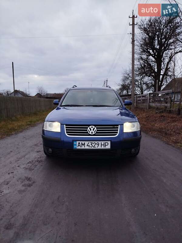 Универсал Volkswagen Passat 2003 в Житомире