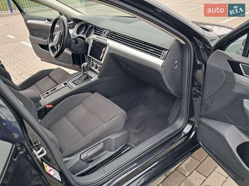 Универсал Volkswagen Passat 2018 в Нововолынске