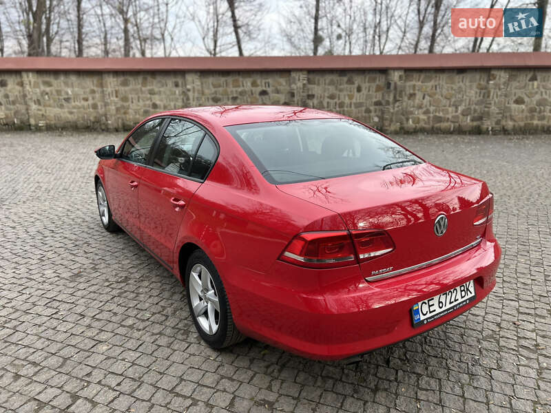 Седан Volkswagen Passat 2013 в Черновцах