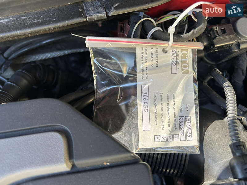 Седан Volkswagen Passat 2013 в Черновцах