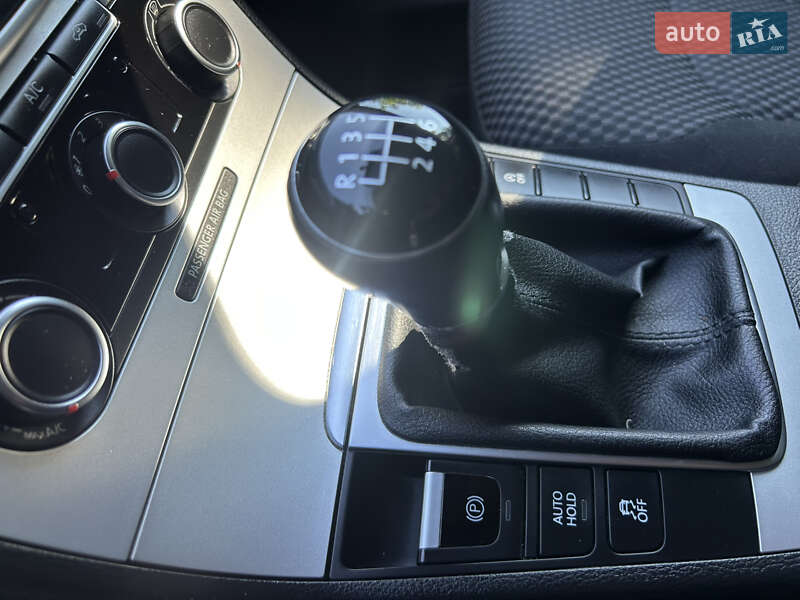 Седан Volkswagen Passat 2013 в Черновцах