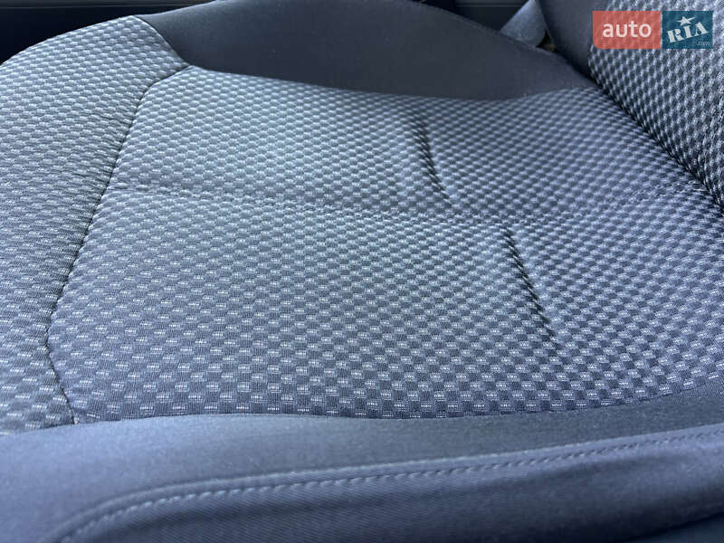 Седан Volkswagen Passat 2013 в Черновцах