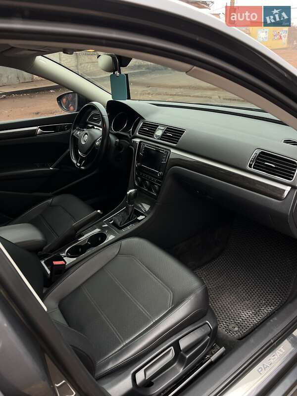 Седан Volkswagen Passat 2015 в Кривому Розі
