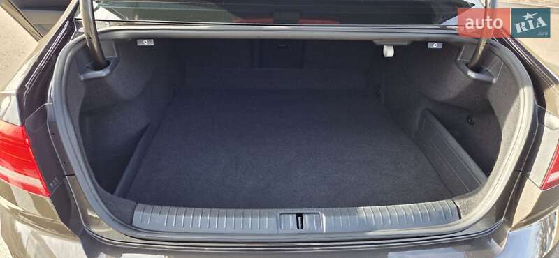 Седан Volkswagen Passat 2016 в Одессе