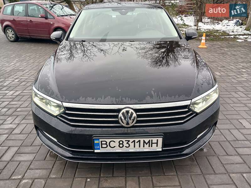 Седан Volkswagen Passat 2017 в Львове