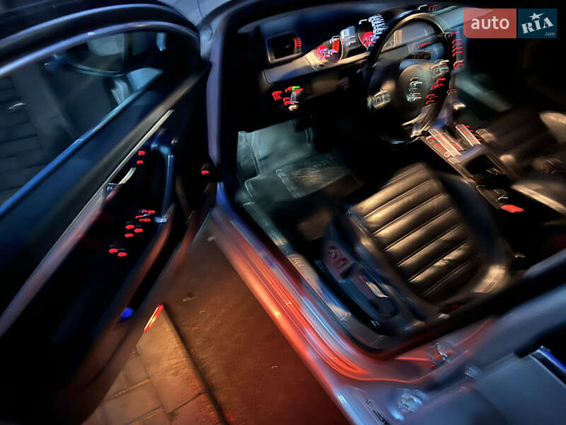 Универсал Volkswagen Passat 2011 в Киеве