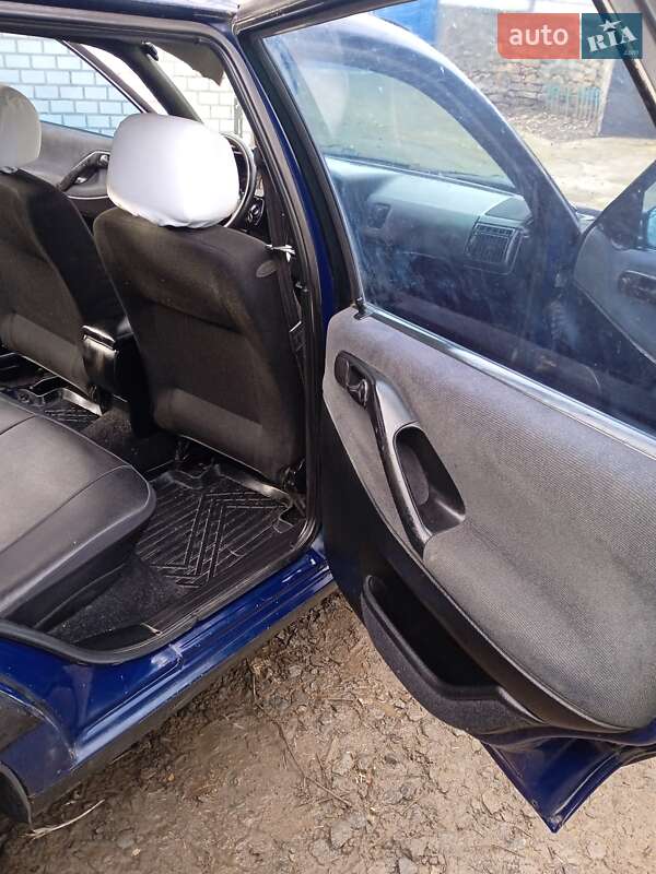 Универсал Volkswagen Passat 1992 в Томашполе