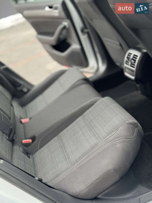 Универсал Volkswagen Passat 2021 в Трускавце фото 84 Универсал Volkswagen Passat 2021 в Трускавце