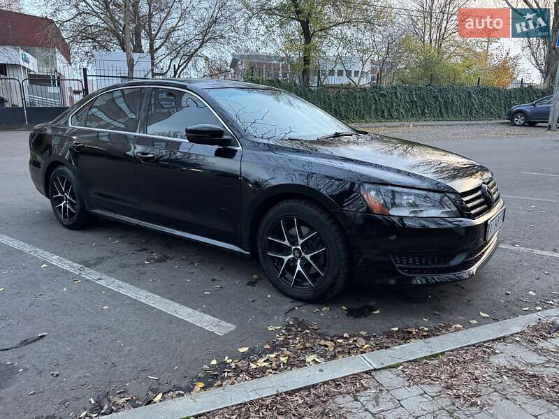 Седан Volkswagen Passat 2013 в Одессе