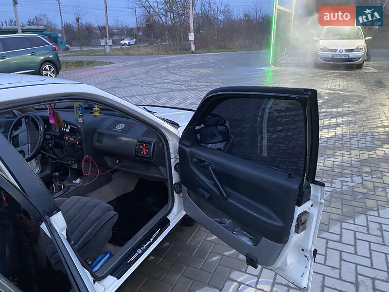 Седан Volkswagen Passat 1991 в Шепетівці