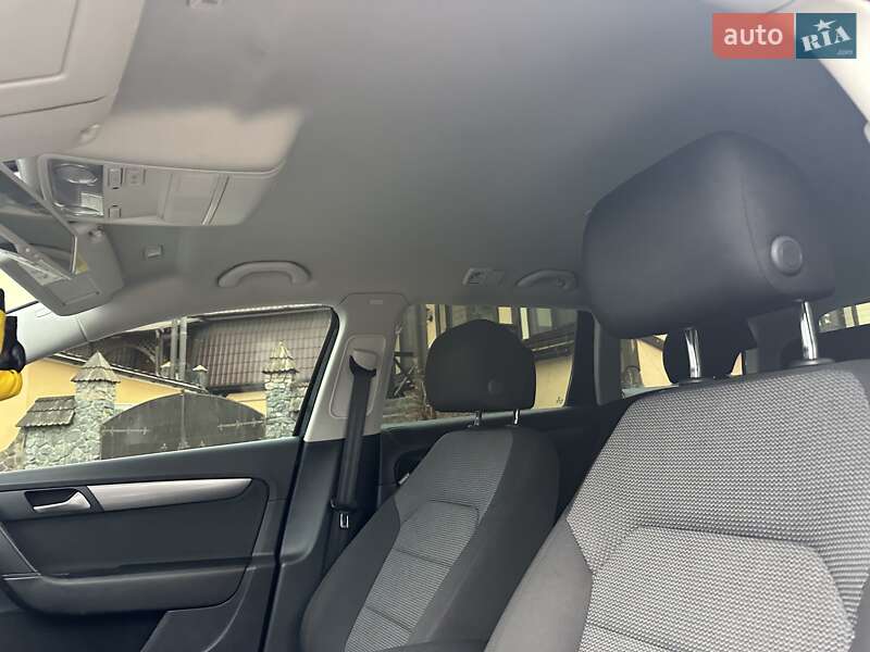 Универсал Volkswagen Passat 2014 в Хмельницком