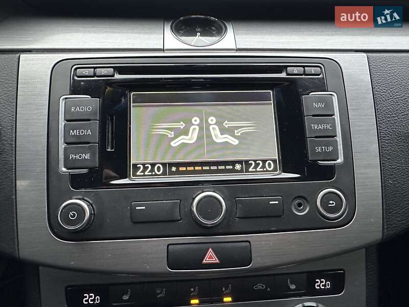 Универсал Volkswagen Passat 2014 в Хмельницком